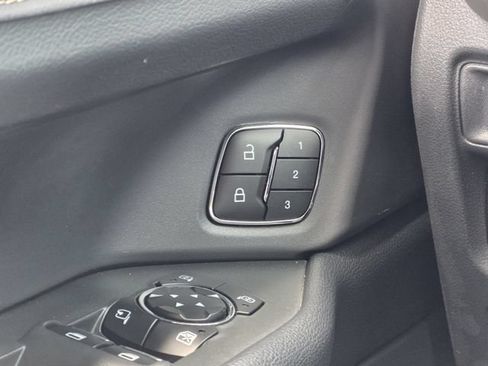 Used 2023 Ford Expedition XLT AWD/4WD image 19