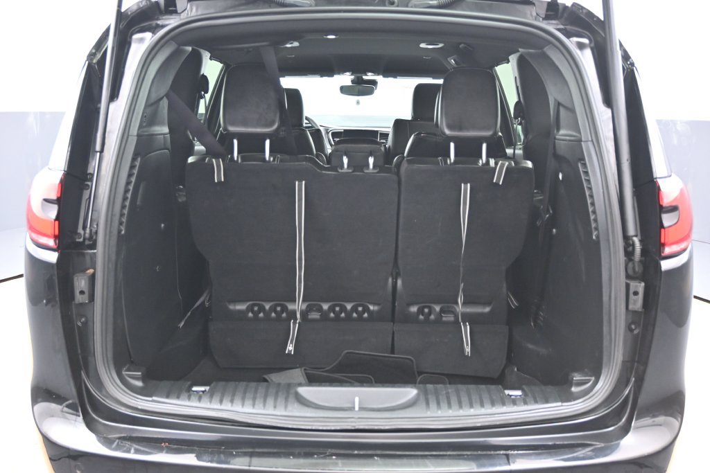 Used 2025 Chrysler Pacifica Select FWD image 35