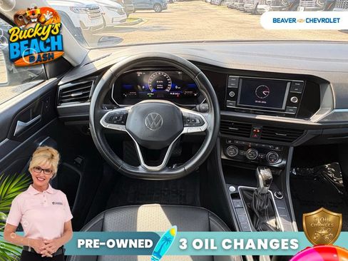 Used 2024 Volkswagen Jetta SE FWD image 16