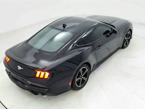 Used 2024 Ford Mustang Premium image 17