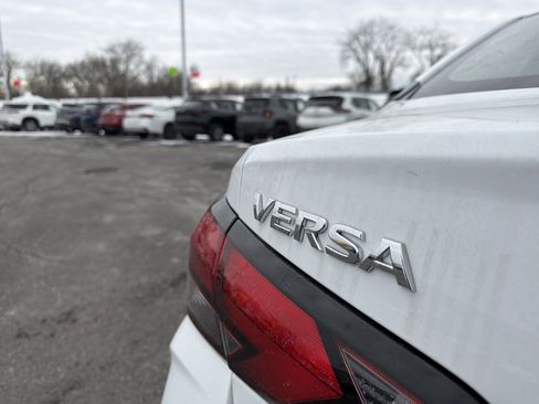 Used 2025 Nissan Versa S w/ Trunk Package image 29