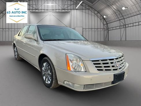 Used 2011 Cadillac DTS Premium image 7