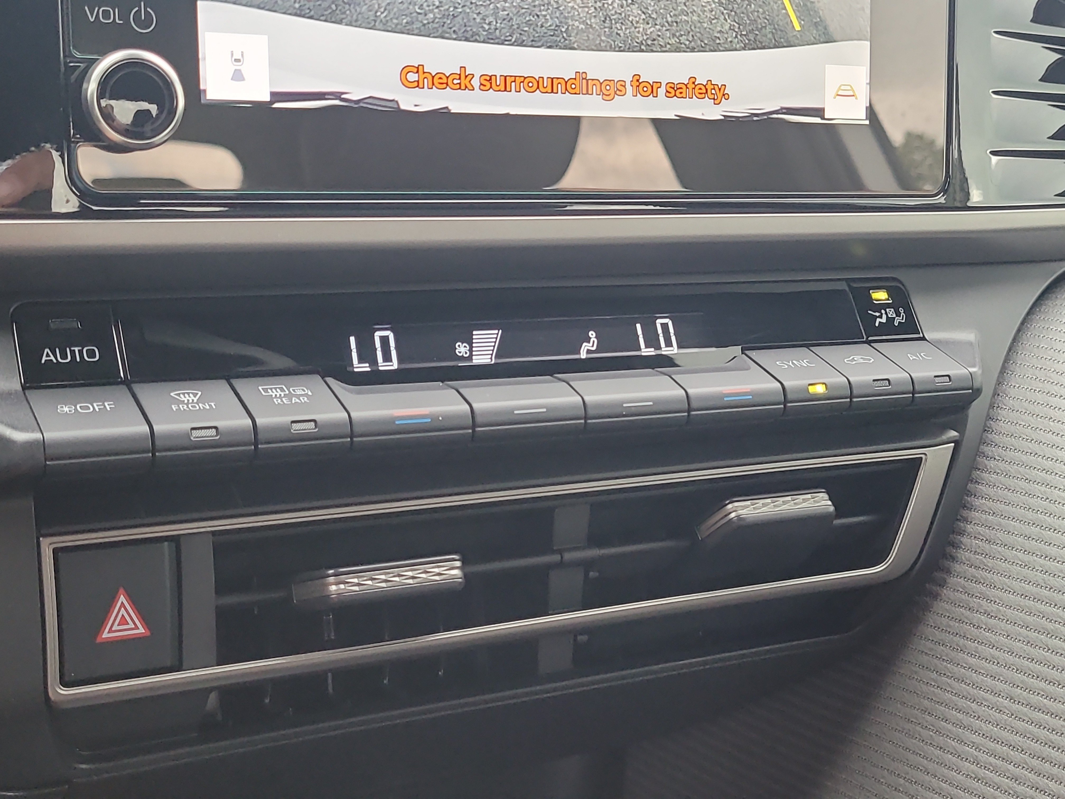 Used 2025 Toyota Camry SE FWD image 24
