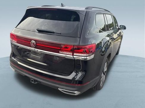 Used 2025 Volkswagen Atlas SE FWD image 8