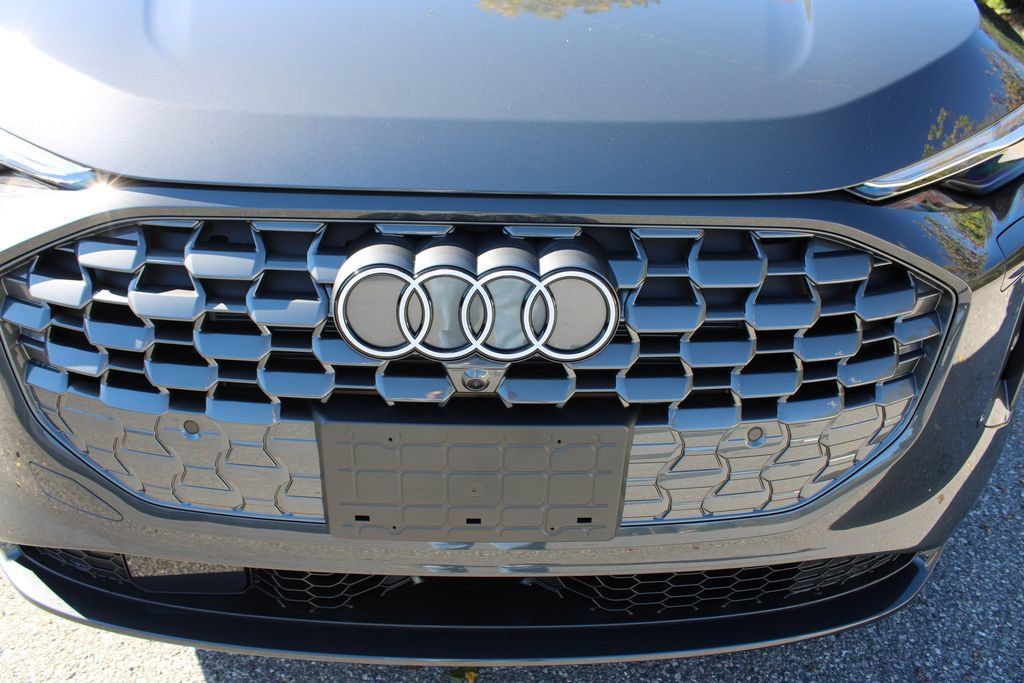 Certified 2025 Audi Q5 Premium w/ Premium Plus AWD/4WD image 55