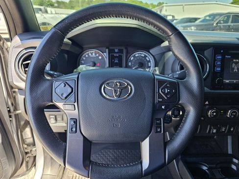 Used 2019 Toyota Tacoma TRD Off-Road RWD image 19