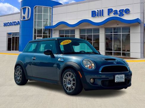 Used 2011 MINI Cooper S FWD image 1