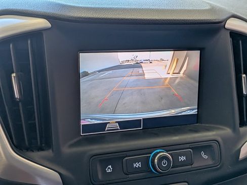 Used 2024 GMC Terrain SLE FWD image 12