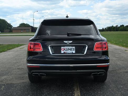 Used 2020 Bentley Bentayga AWD/4WD image 12
