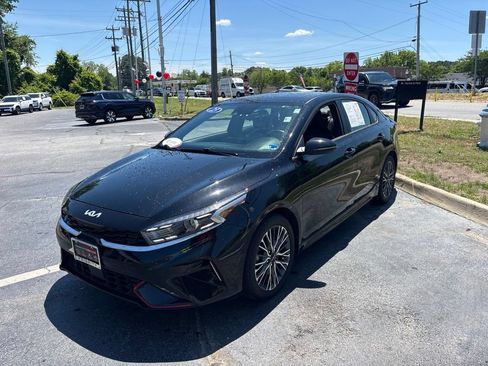 Used 2023 Kia Forte GT-Line w/ GT-Line Premium Package FWD image 6