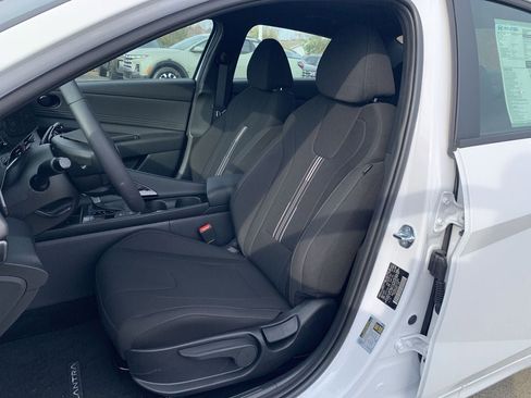 New 2025 Hyundai Elantra SEL image 26