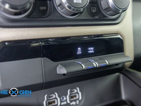 Used 2022 RAM 1500 Laramie AWD/4WD image 26