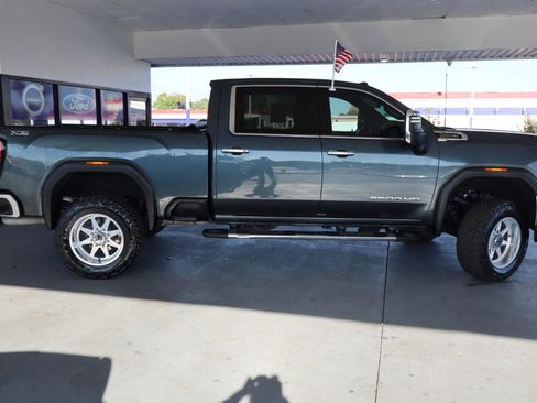 Used 2020 GMC Sierra 2500 SLT w/ SLT Premium Plus Package image 4