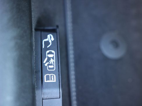 Used 2020 Chevrolet Corvette Stingray Preferred Cpe w/ 2LT Preferred Equipment Group image 18