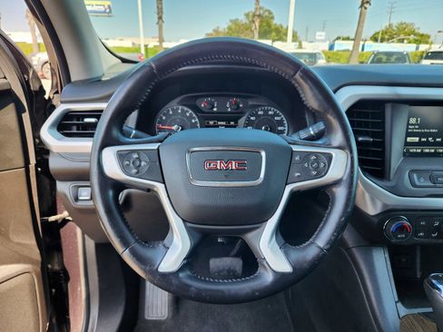Used 2018 GMC Acadia SLE FWD image 13