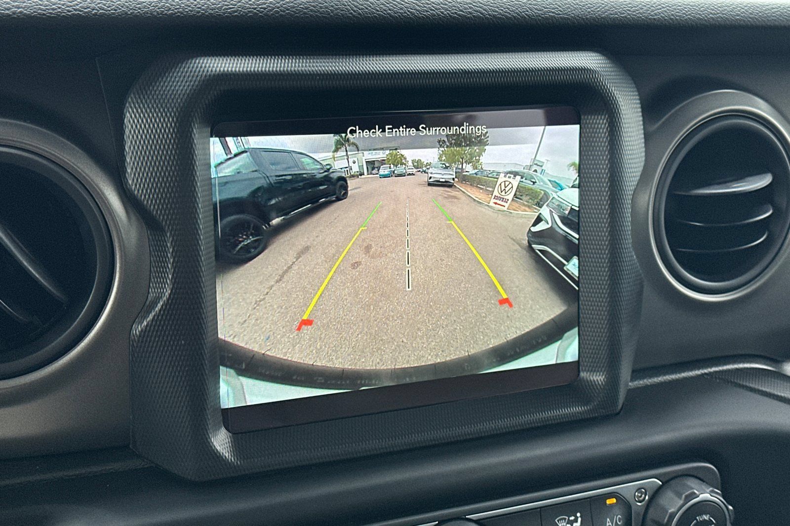 Used 2023 Jeep Wrangler Sport AWD/4WD image 19