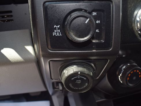 Used 2020 Ford F150 XLT w/ Equipment Group 302A Luxury AWD/4WD image 20