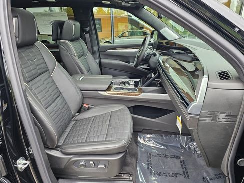 New 2026 Cadillac Escalade Platinum Sport AWD/4WD image 11