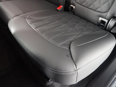Used 2025 Mercedes-Benz G 63 AMG 4MATIC image 38