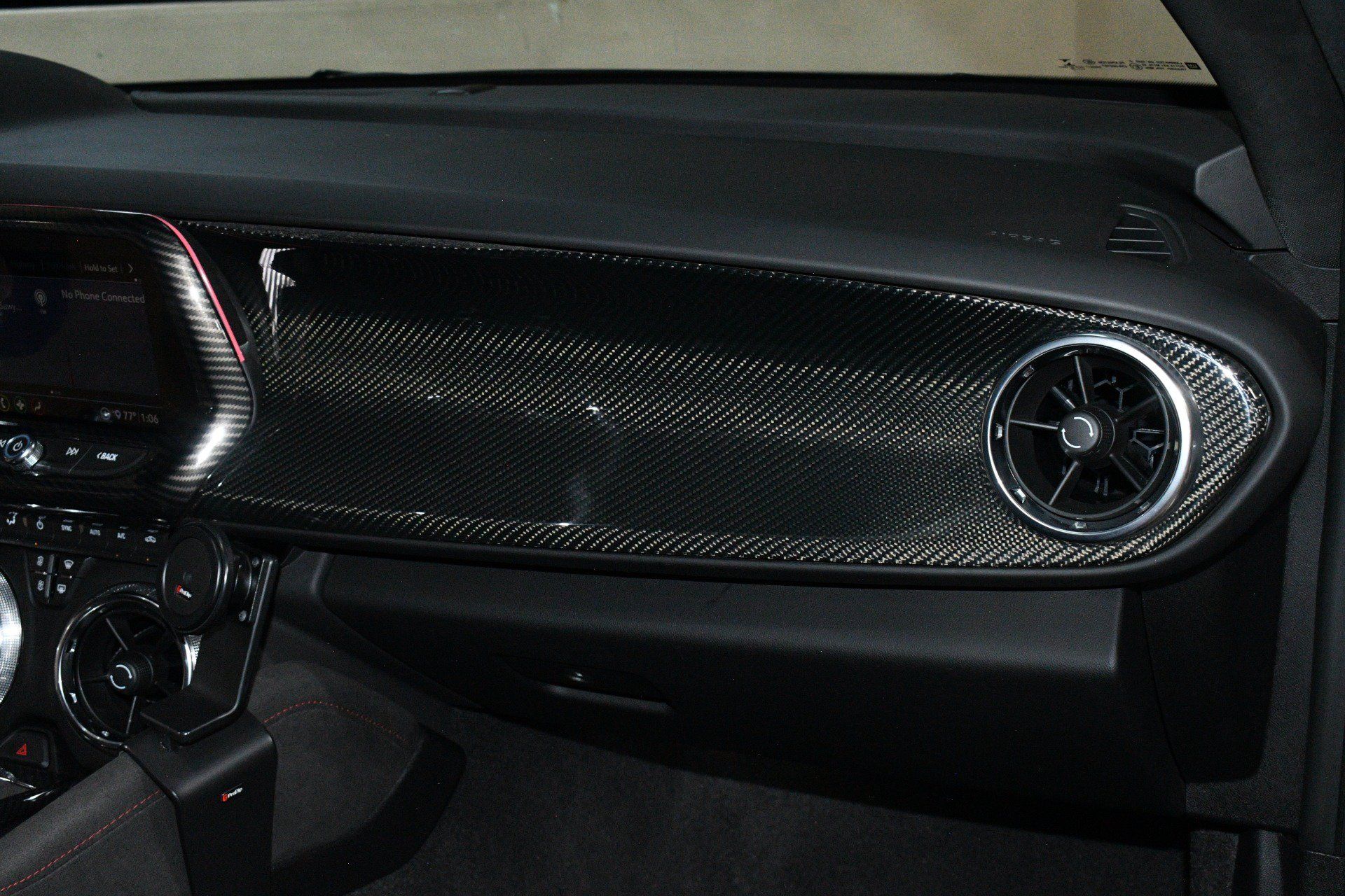 Used 2020 Chevrolet Camaro ZL1 RWD image 24