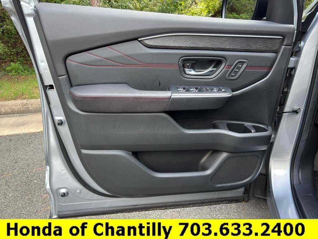 Certified 2026 Honda Pilot Black Edition image 25