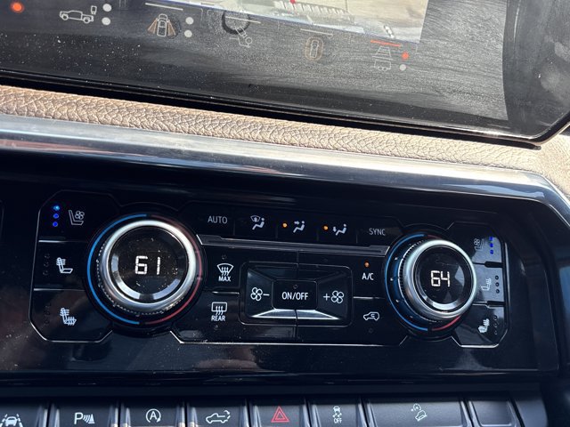 Used 2025 GMC Sierra 1500 Denali w/ Technology Package AWD/4WD image 39