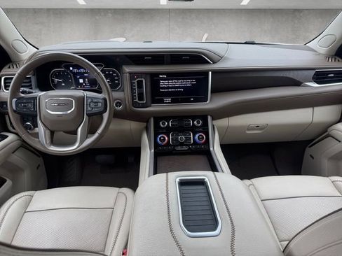 Used 2021 GMC Yukon Denali w/ Denali Premium Package image 20