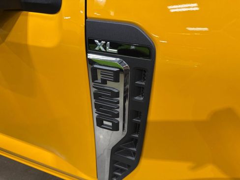 Used 2025 Ford F250 XLT w/ 360-Degree Camera Package image 48