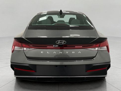 Certified 2025 Hyundai Elantra SEL image 5