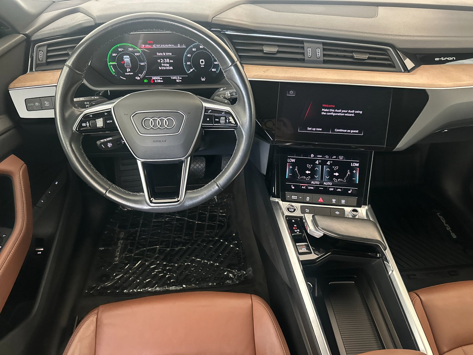Used 2024 Audi Q8 e-tron Premium AWD/4WD image 14