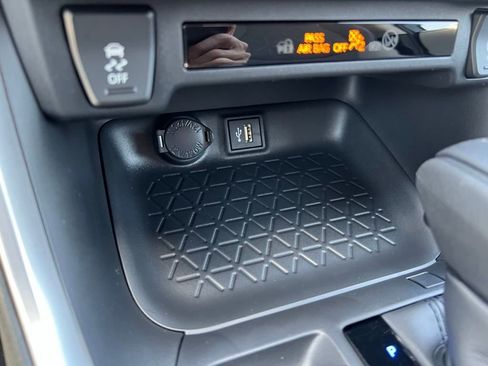 New 2025 Toyota RAV4 XLE image 27