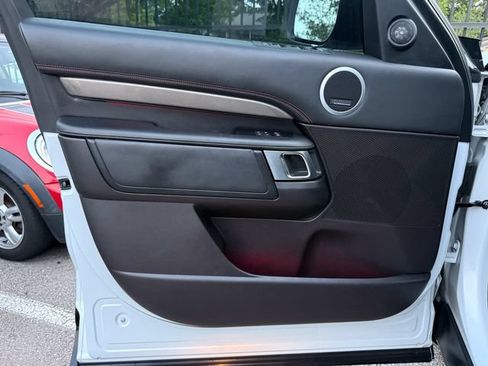 Used 2018 Land Rover Discovery HSE Luxury AWD/4WD image 21