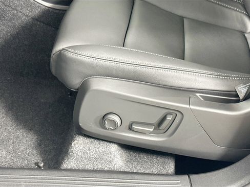 New 2026 Volvo XC40 B5 Ultra w/ Protection Package Premier image 21