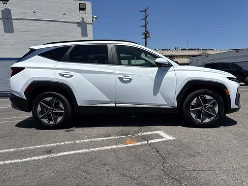 Used 2026 Hyundai Tucson SEL FWD image 3