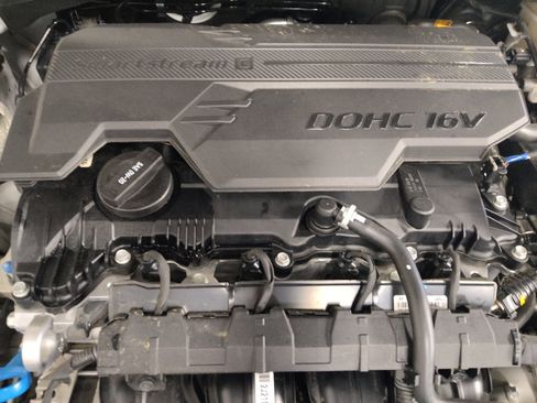 Used 2025 Hyundai Elantra SE FWD image 30