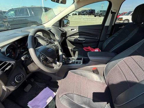 Used 2019 Ford Escape SE FWD image 11