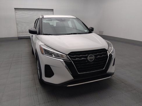 Used 2021 Nissan Kicks S FWD image 14