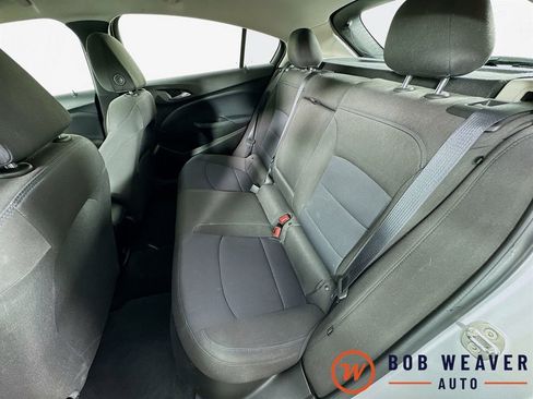 Used 2018 Chevrolet Cruze LT FWD image 21