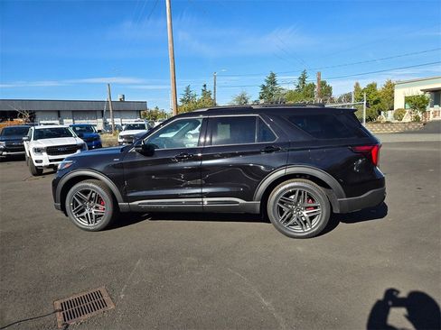 New 2025 Ford Explorer ST-Line w/ Premium Package image 8