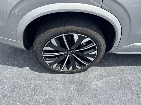 Used 2025 Volvo XC90 B6 Plus AWD/4WD image 11