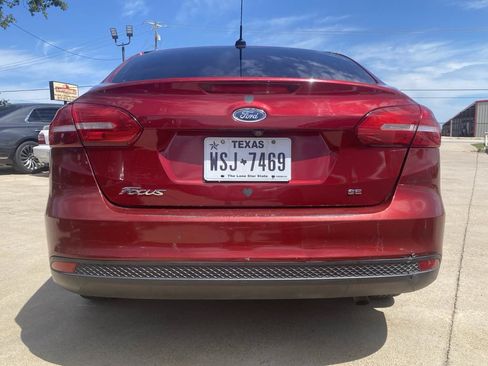Used 2017 Ford Focus SE FWD image 7