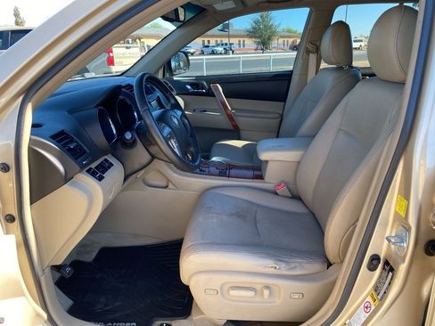 Used 2010 Toyota Highlander Limited image 24