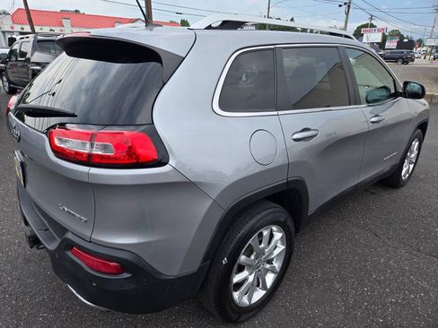 Used 2015 Jeep Cherokee Limited w/ Technology Group AWD/4WD image 6