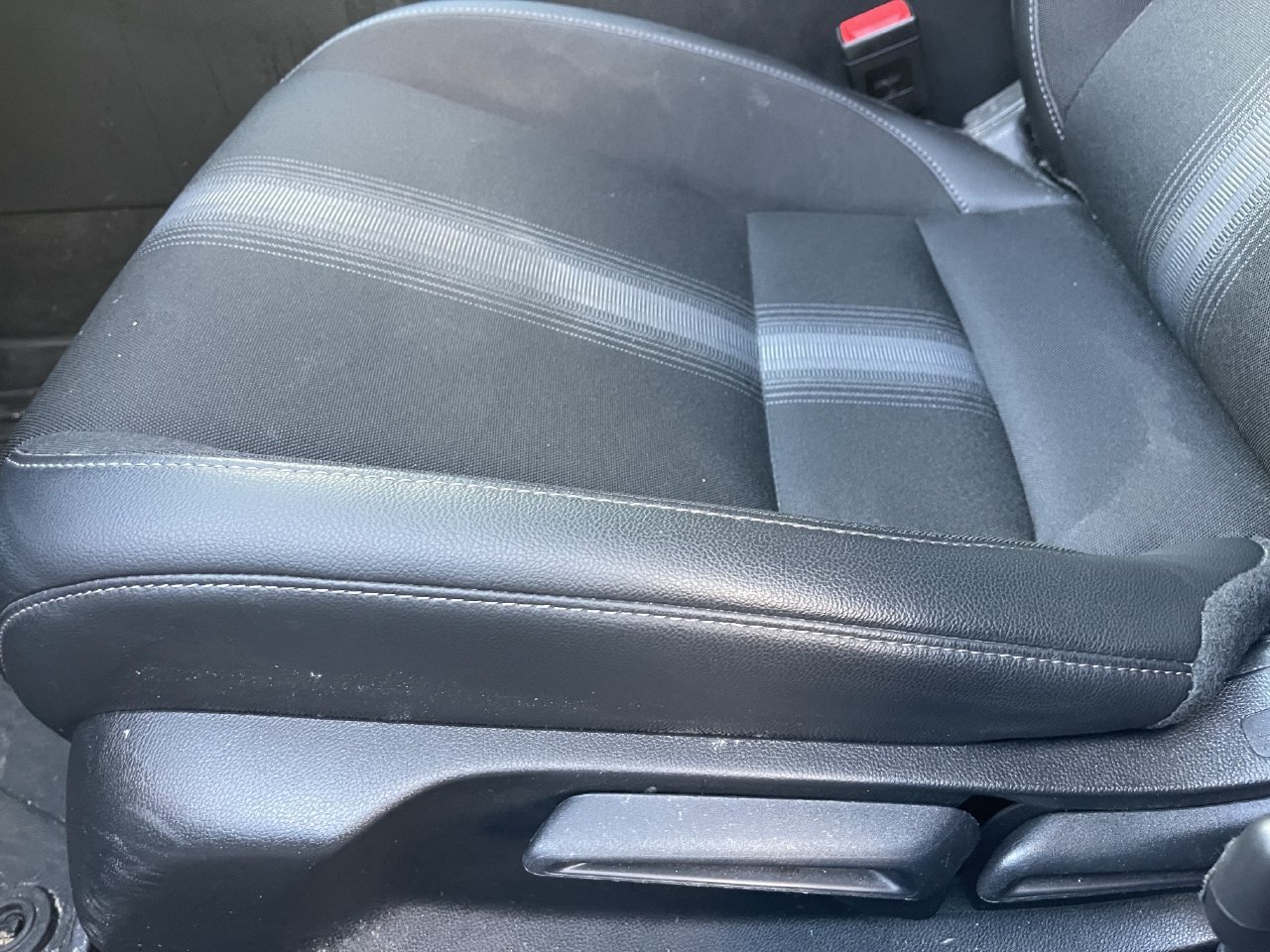 Used 2025 Honda Civic Sport image 12