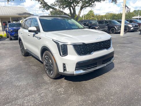 Used 2025 Kia Sorento S w/ Panoramic Sunroof Package FWD image 8