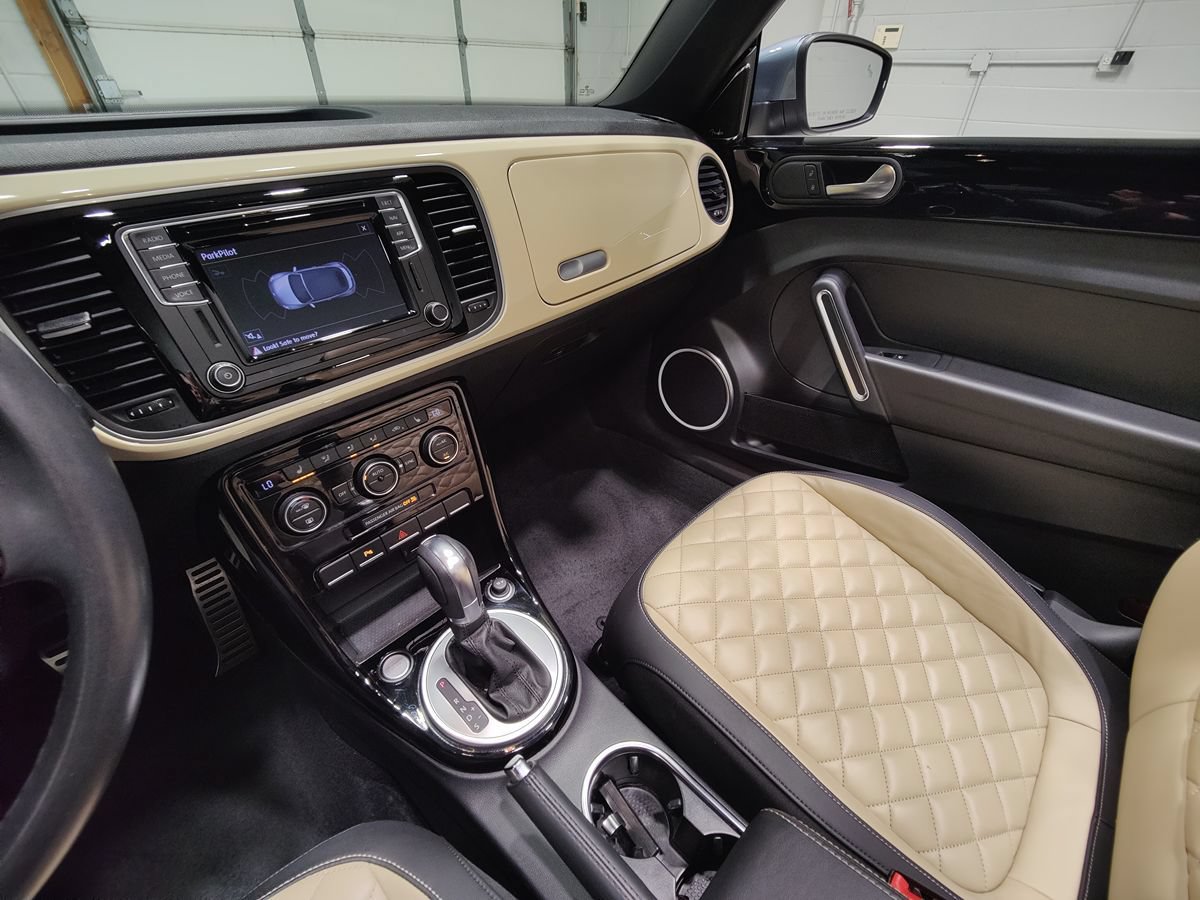 Used 2019 Volkswagen Beetle 2.0T Final Edition SEL FWD image 29