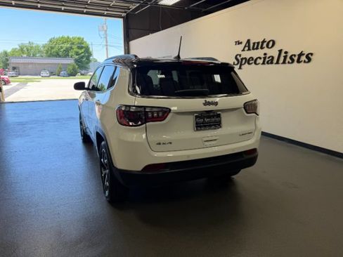 Used 2025 Jeep Compass Limited AWD/4WD image 4