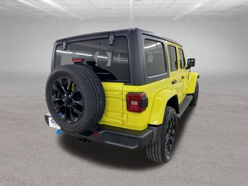 Used 2023 Jeep Wrangler Unlimited Sahara w/ Cold Weather Group image 12