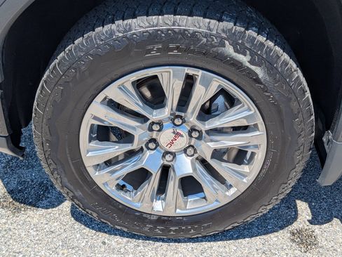Used 2023 GMC Sierra 1500 Denali AWD/4WD image 11