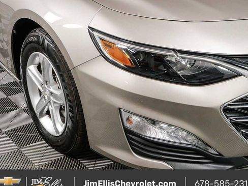 Used 2023 Chevrolet Malibu LT FWD image 33